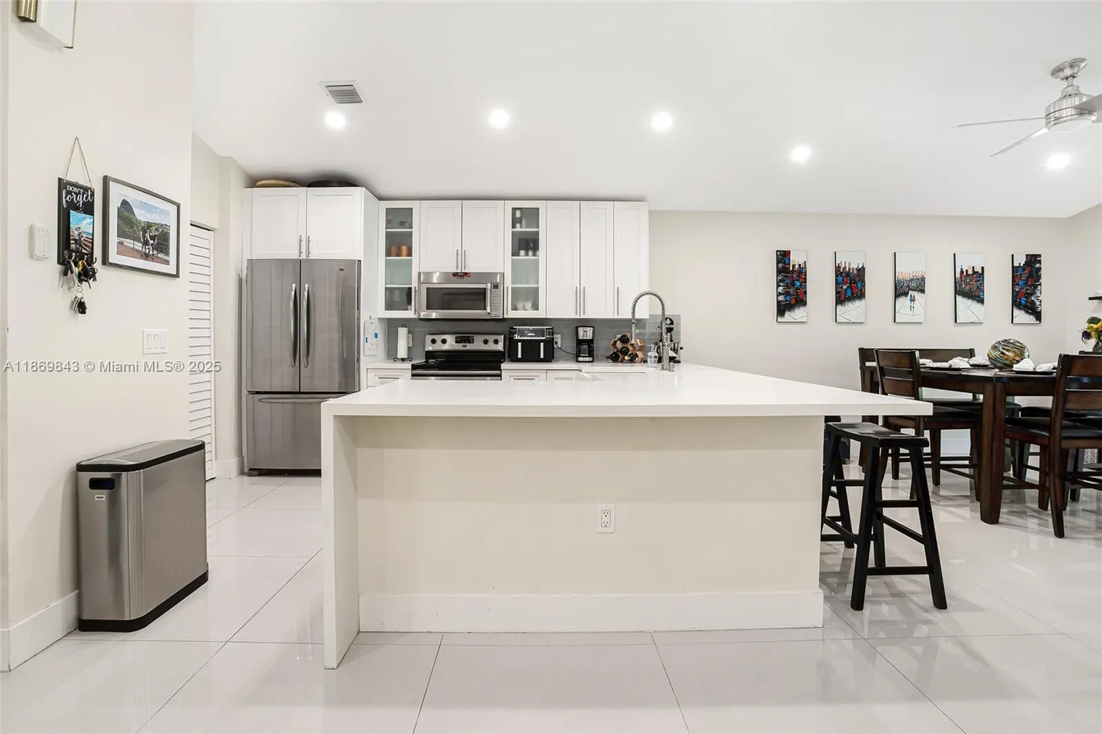 16298 La Costa Dr
