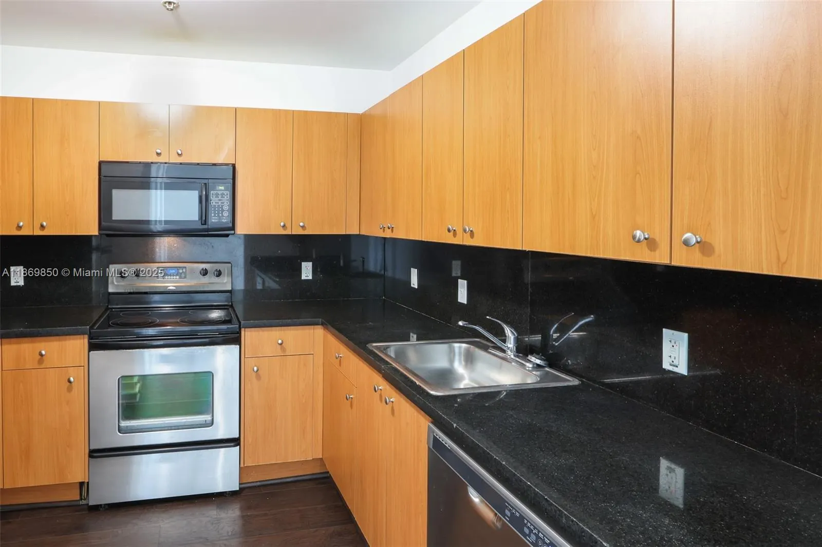2200 NE 4th Ave, #709