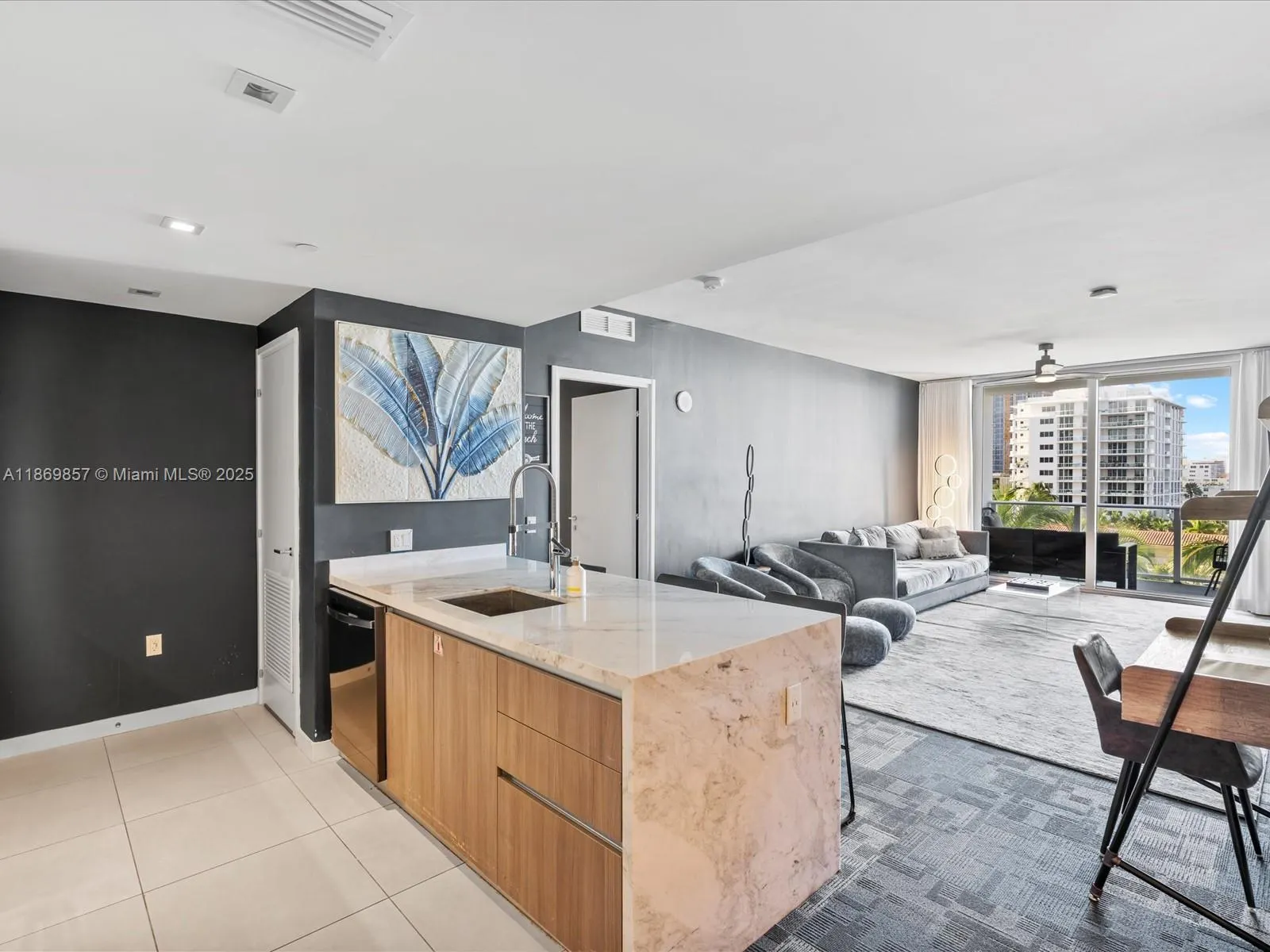 401 N Birch Rd, #603