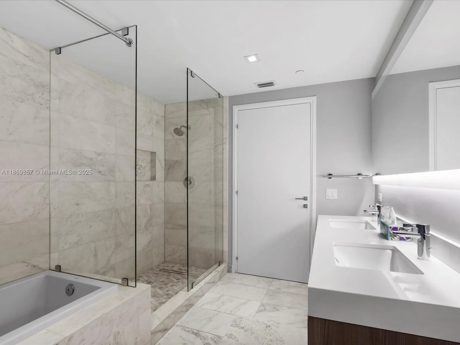 401 N Birch Rd, #603