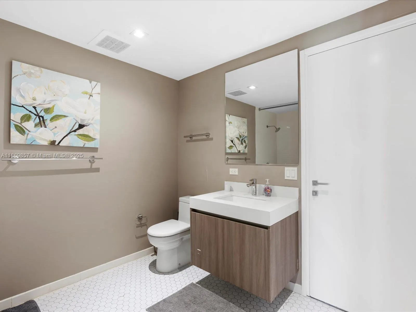 401 N Birch Rd, #603