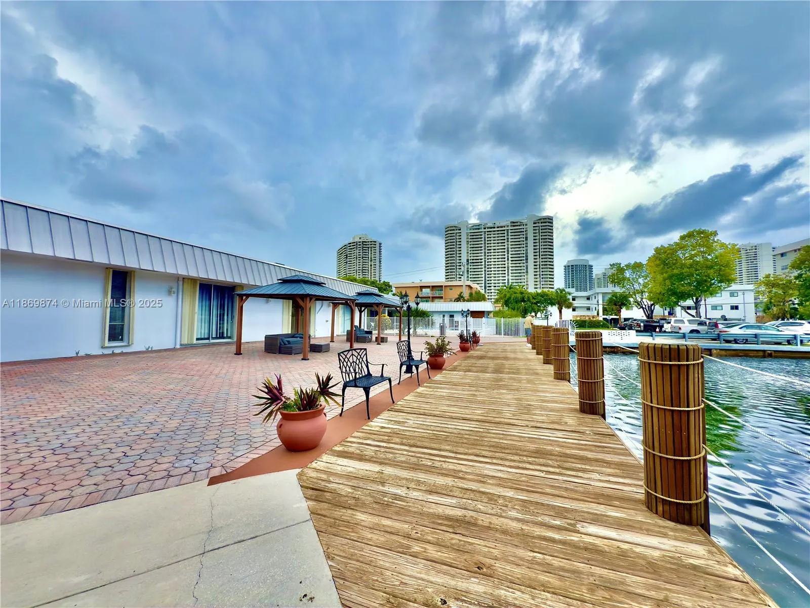 3551 NE 169th St, #105
