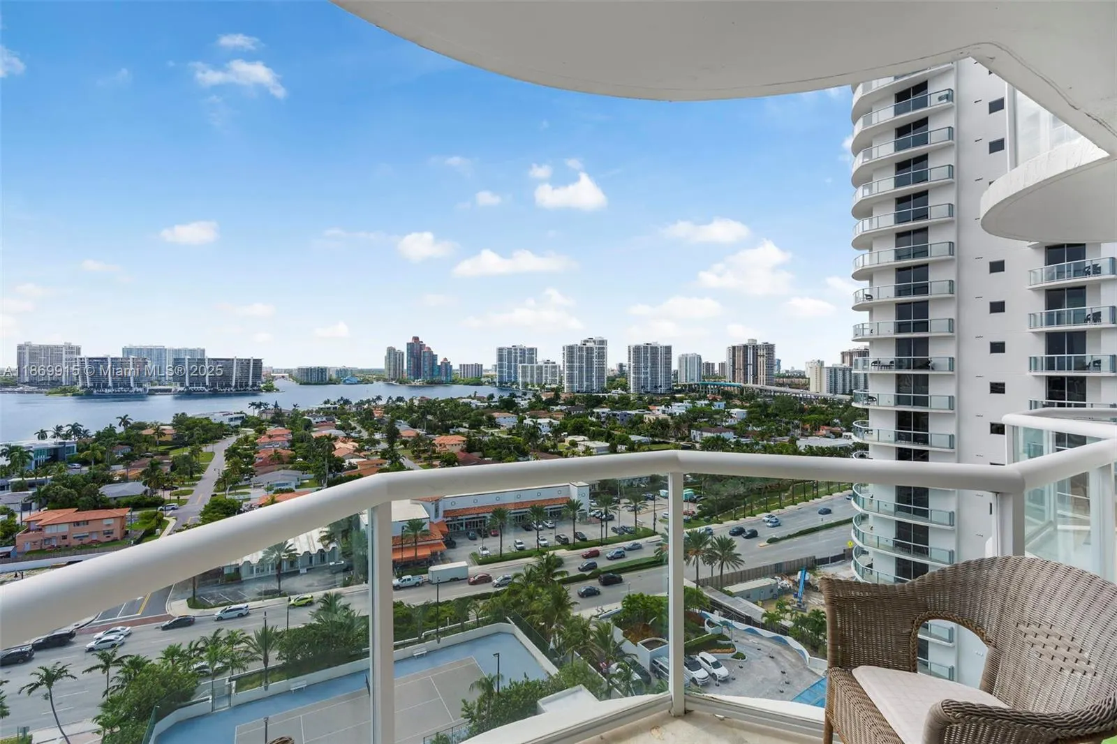18671 Collins Ave, #1603