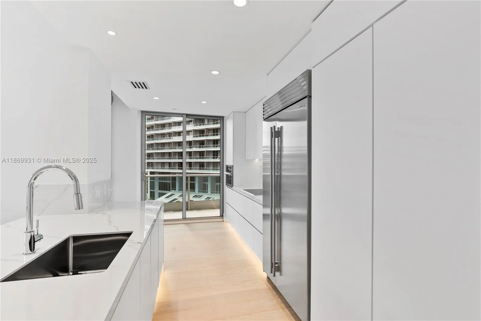 1331 Brickell Bay Dr, #608