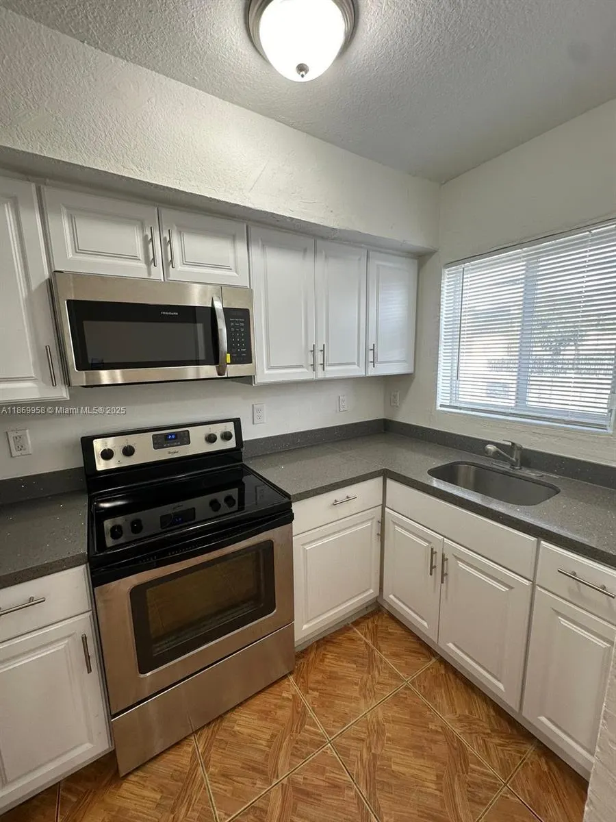407 NW 84th St, #407