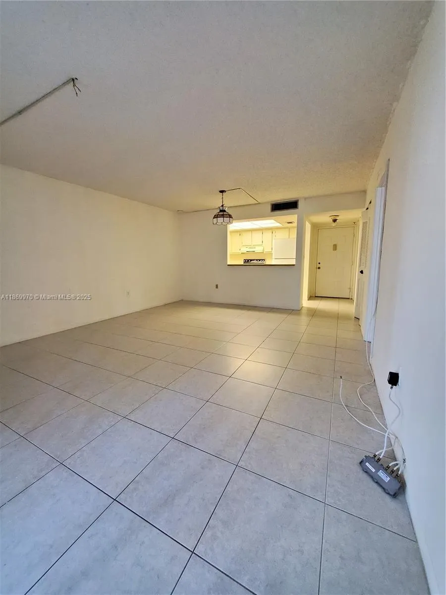 5550 NW 44th St, #111B