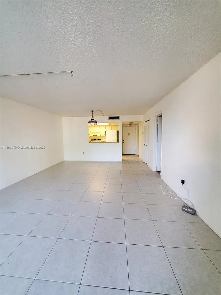 5550 NW 44th St, #111B