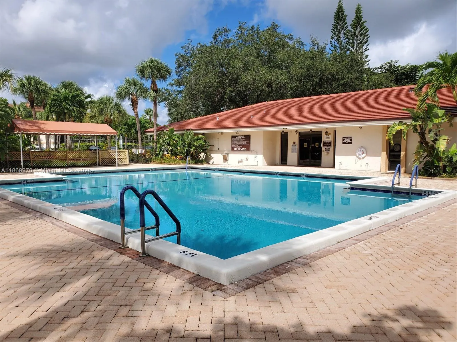 5550 NW 44th St, #111B