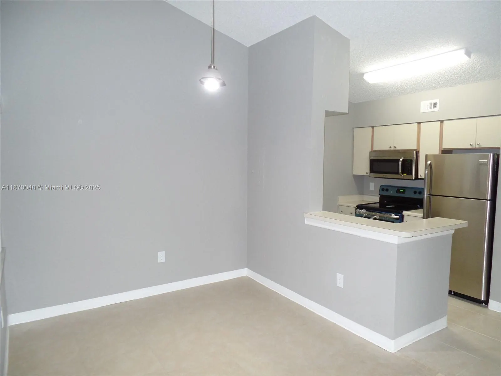 2850 N Oakland Forest Dr, #313