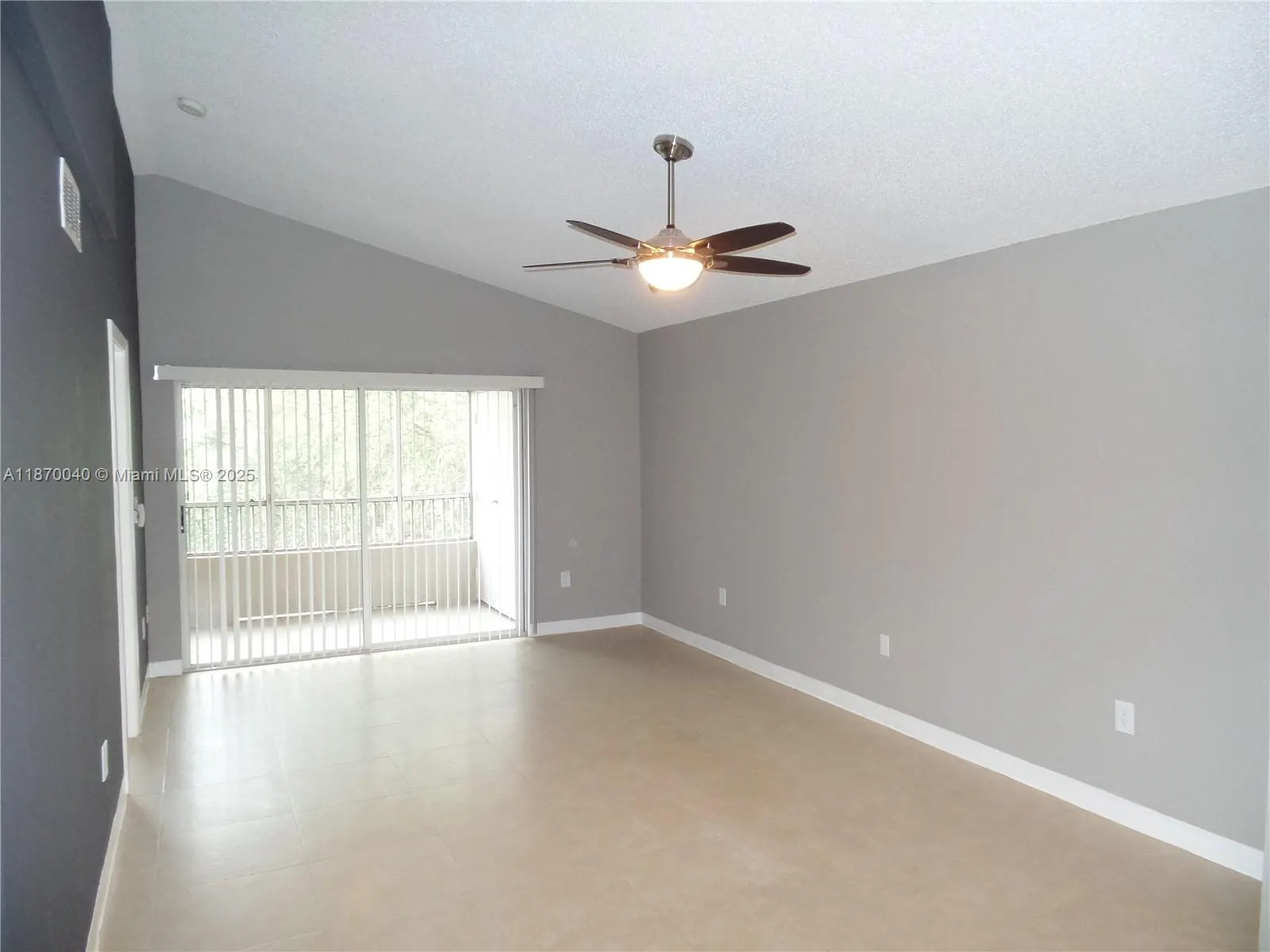 2850 N Oakland Forest Dr, #313