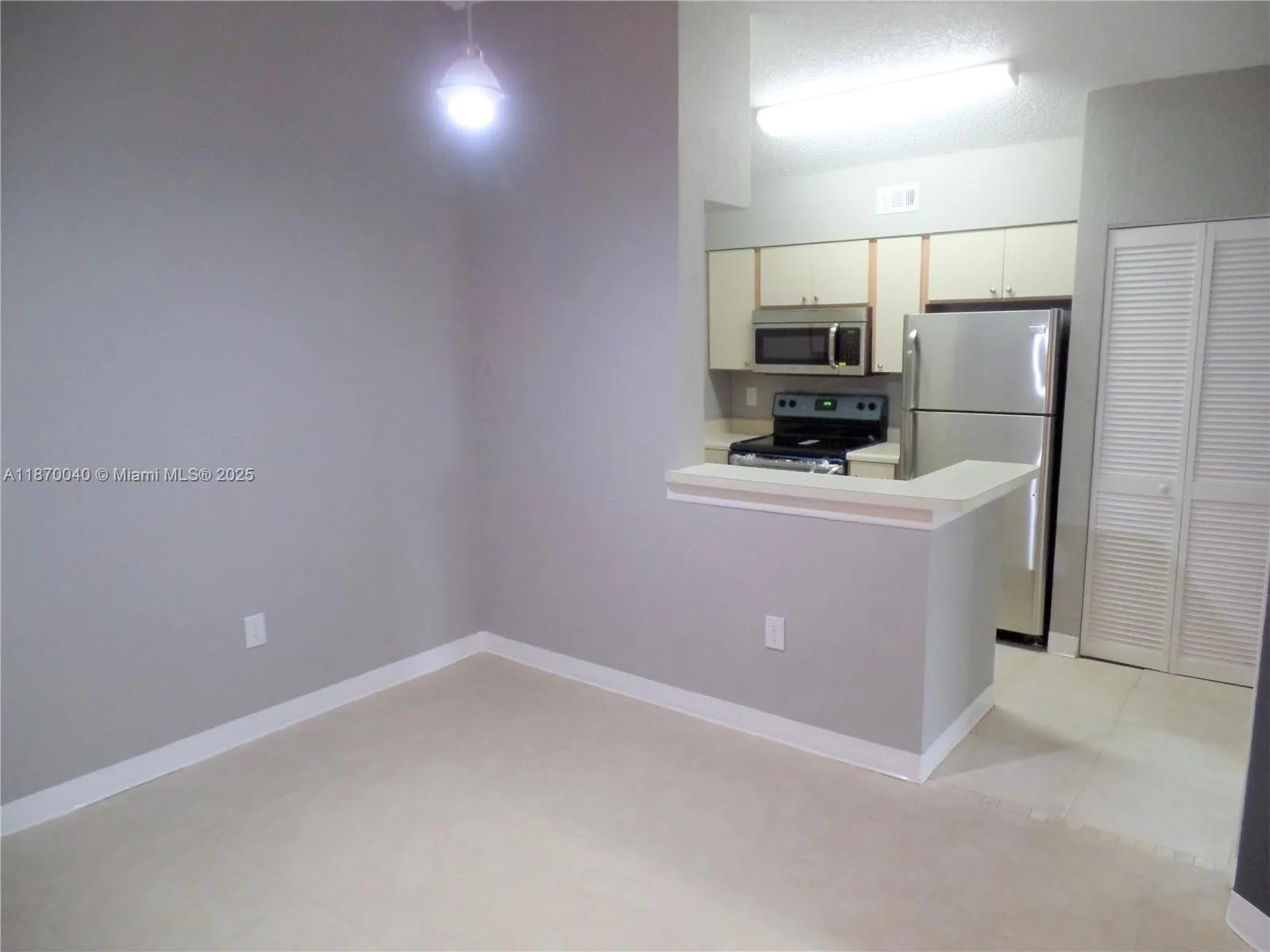 2850 N Oakland Forest Dr, #313