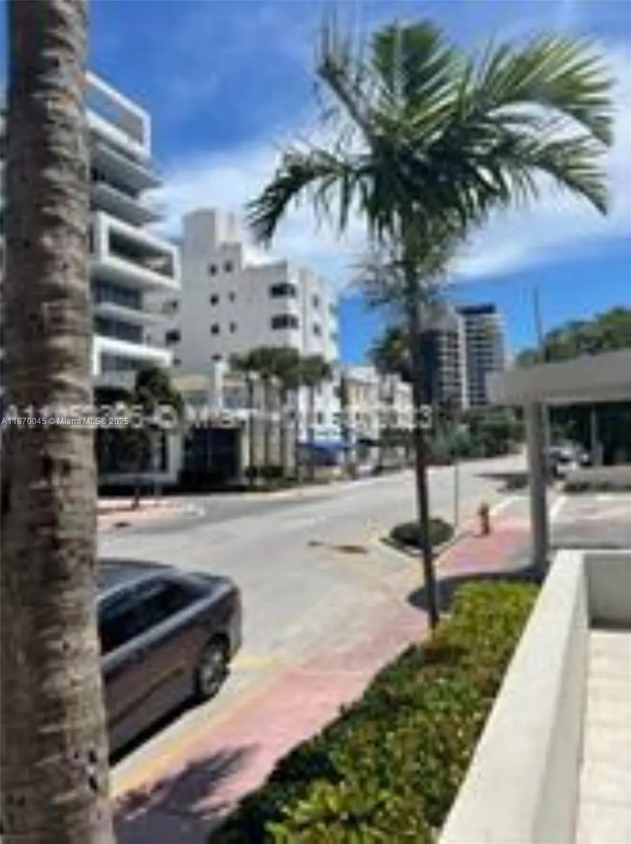 3710 Collins Ave, #N-103