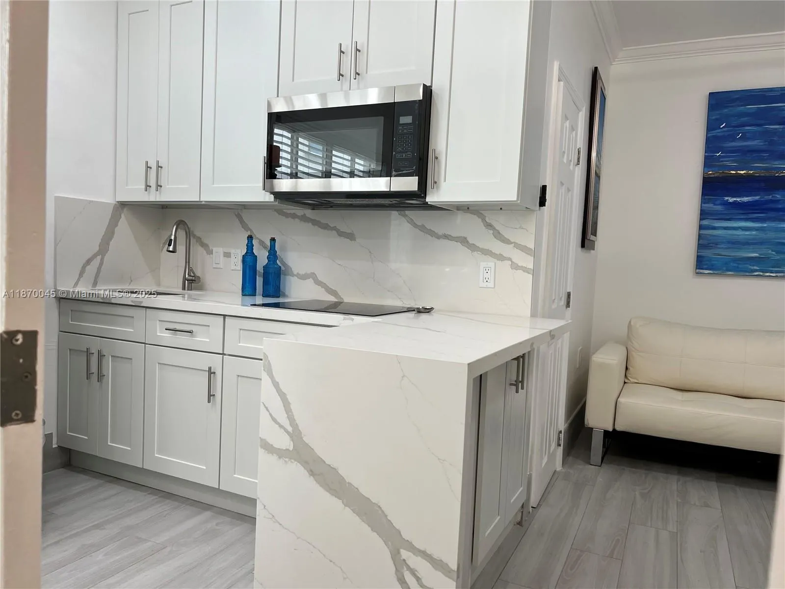3710 Collins Ave, #N-103