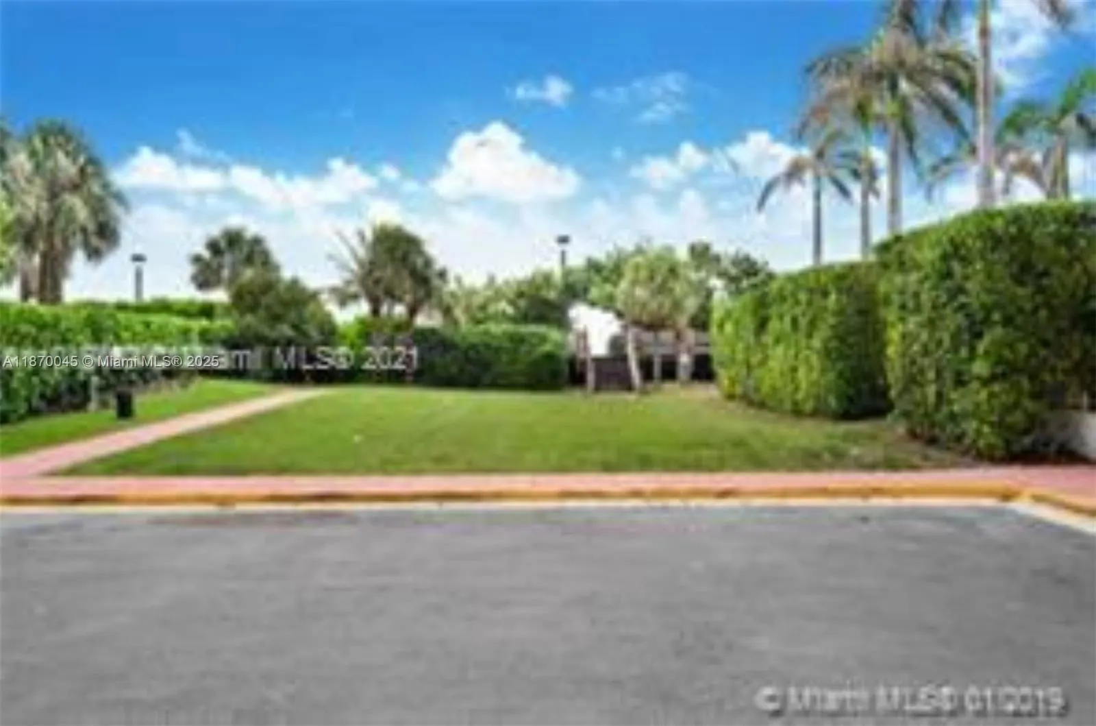 3710 Collins Ave, #N-103