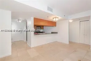 1200 Brickell Bay Dr, #4114