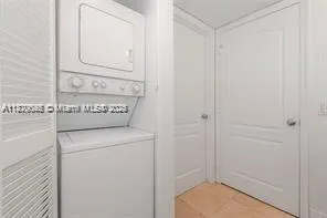 1200 Brickell Bay Dr, #4114