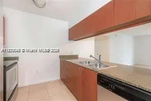 1200 Brickell Bay Dr, #4114