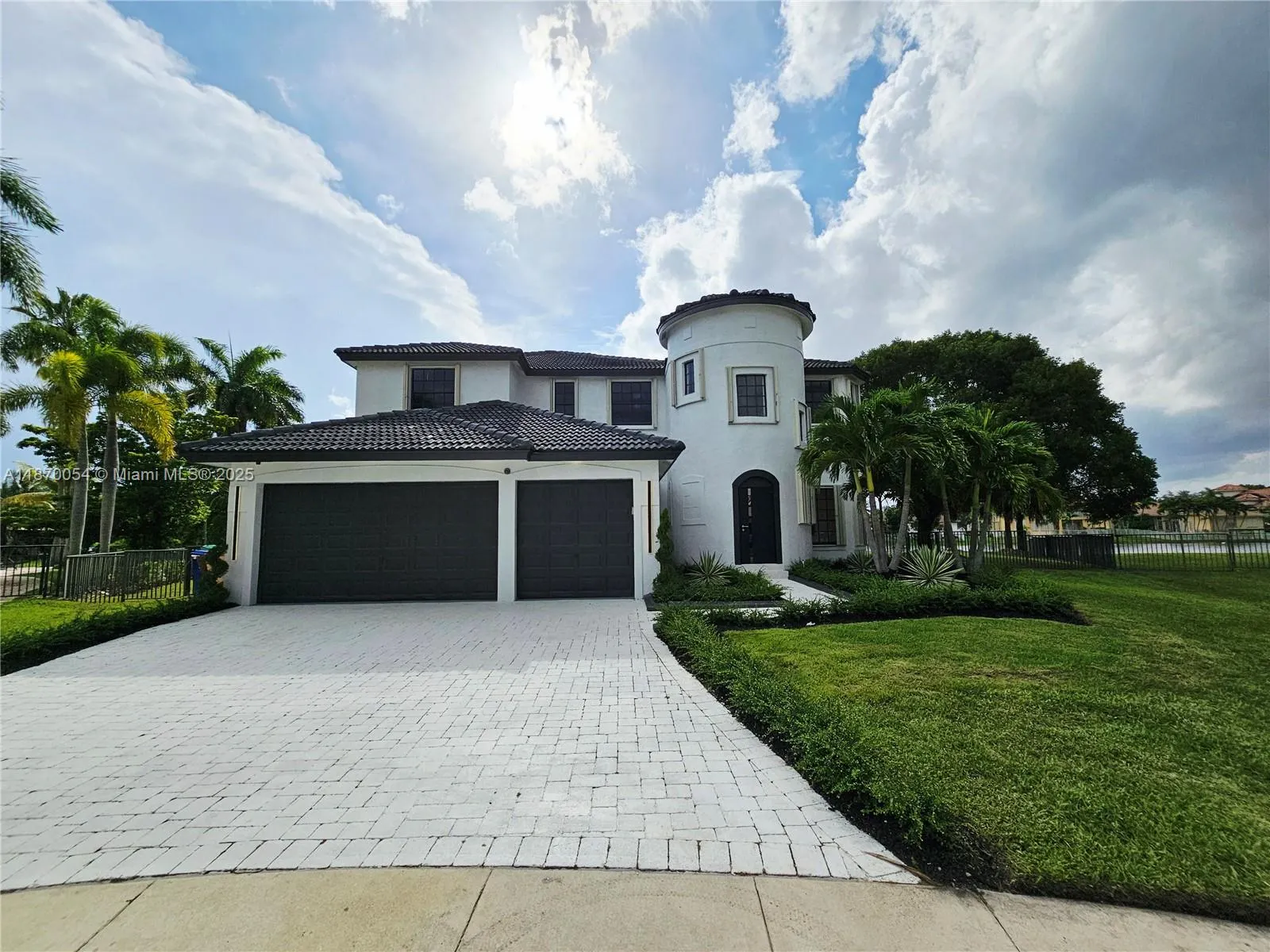 18940 SW 31st Ct