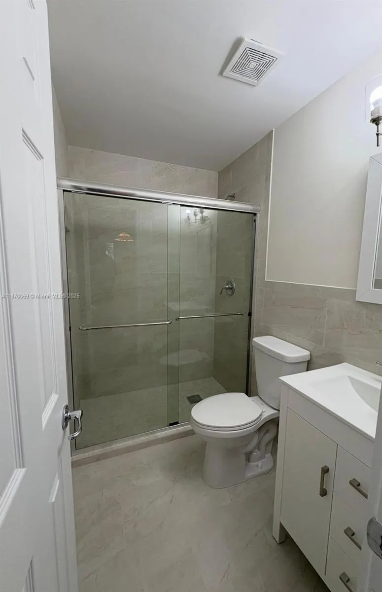 136 Marina Ave, #East