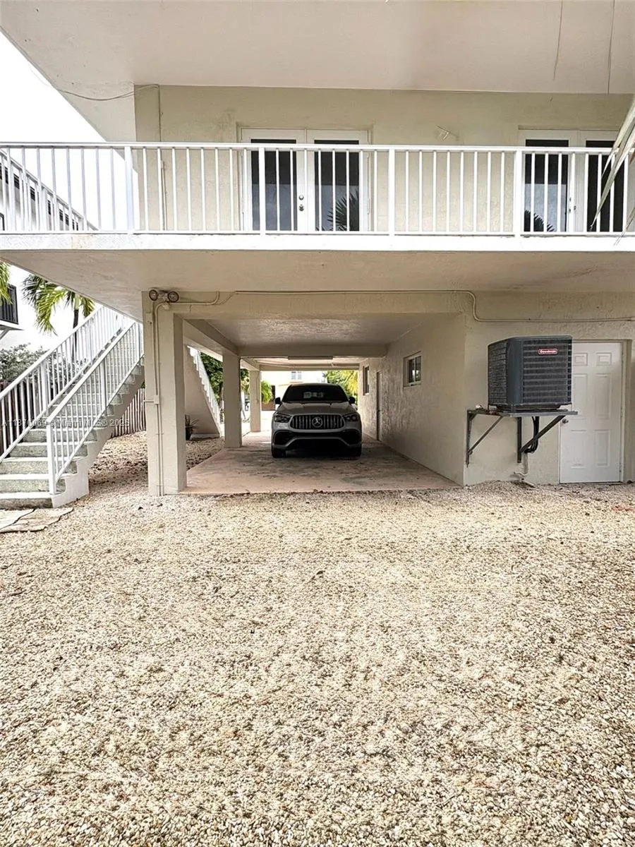 136 Marina Ave, #East