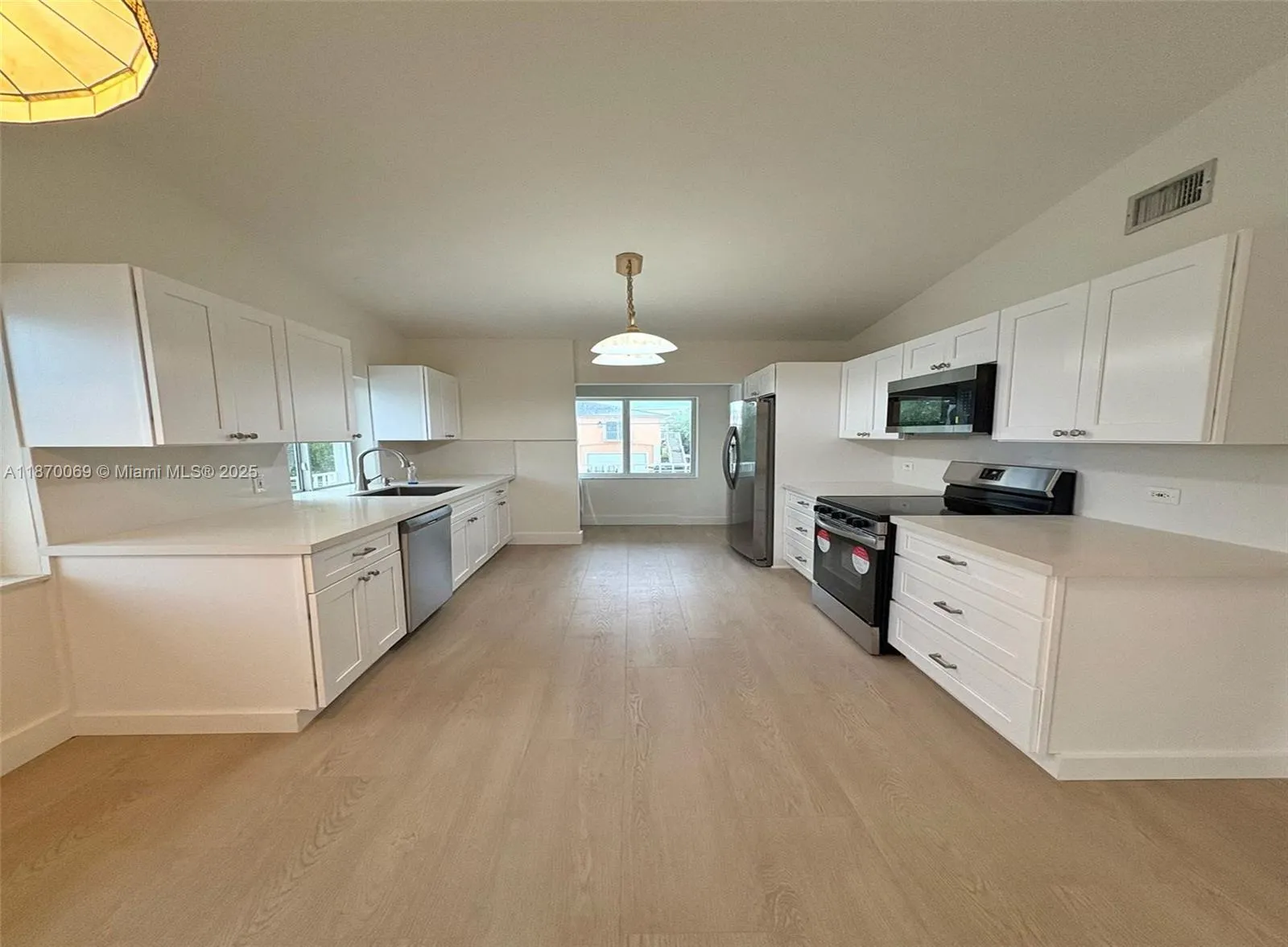 136 Marina Ave, #East