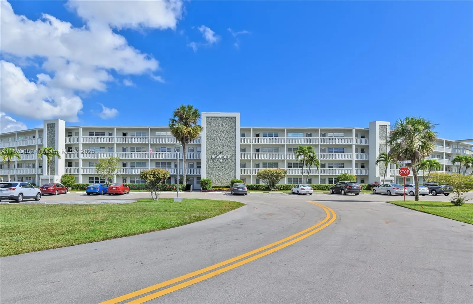 3046 N Newport  N, #3046