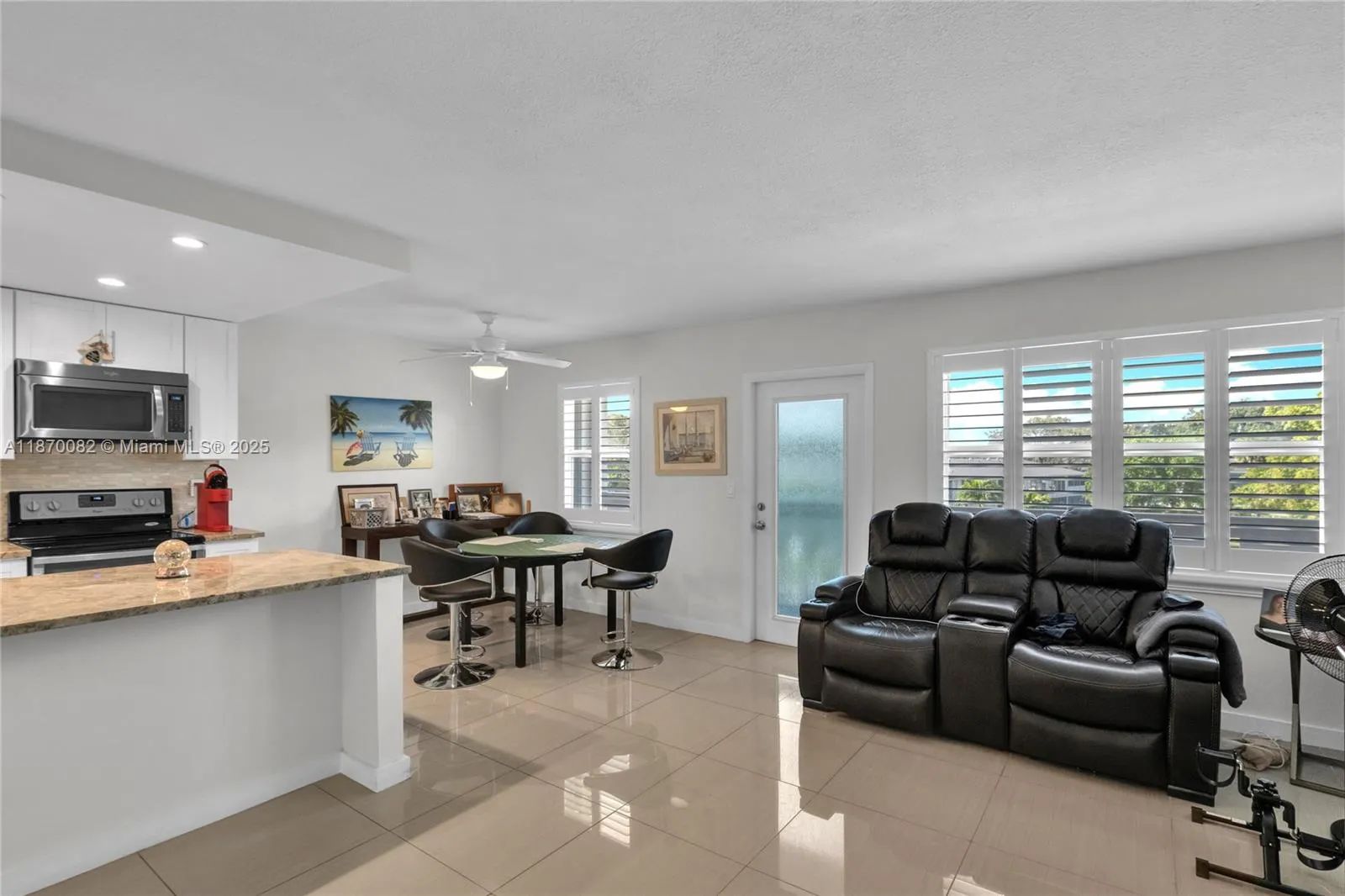 3046 N Newport  N, #3046