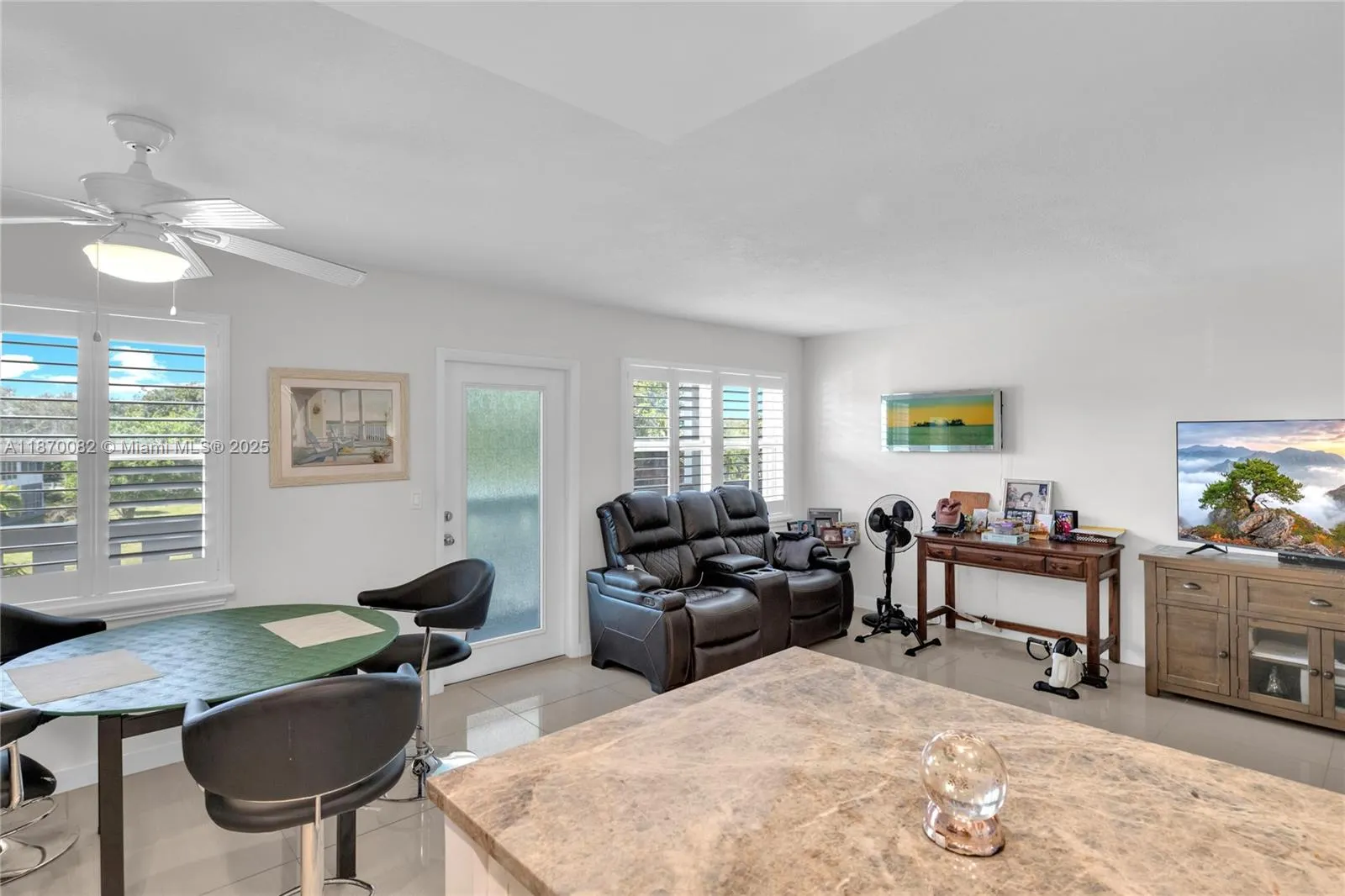 3046 N Newport  N, #3046