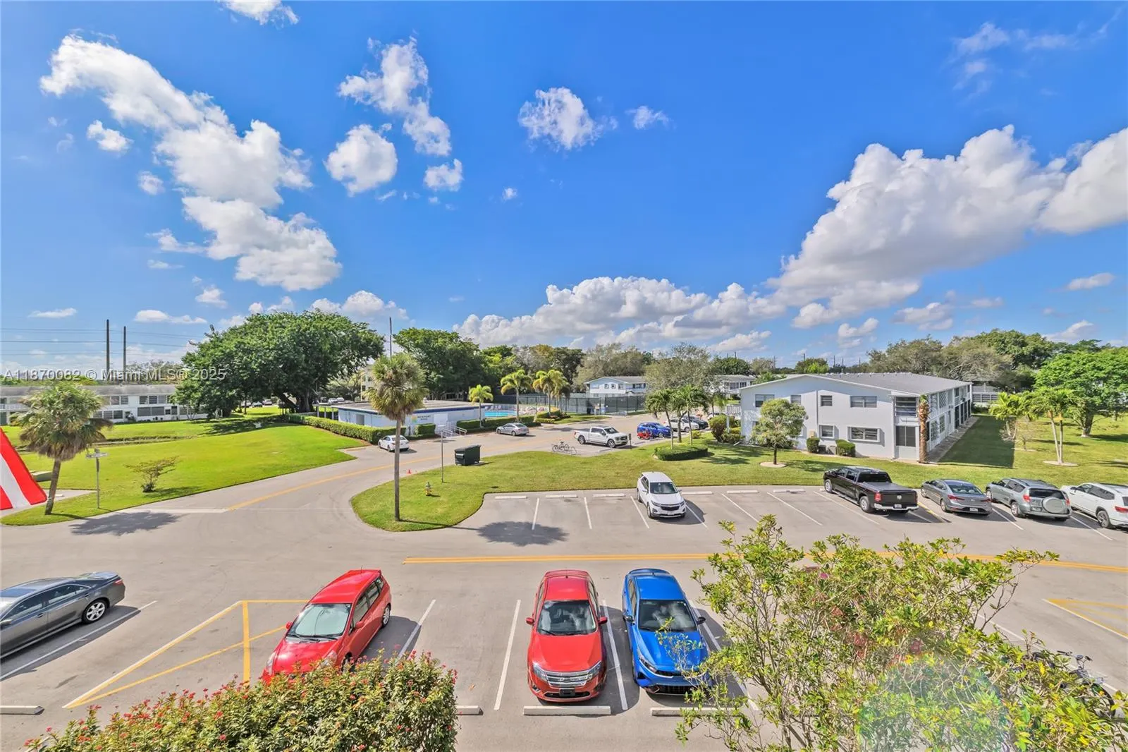 3046 N Newport  N, #3046