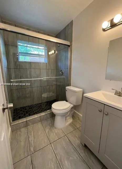 725 NW 4th Ave, #3