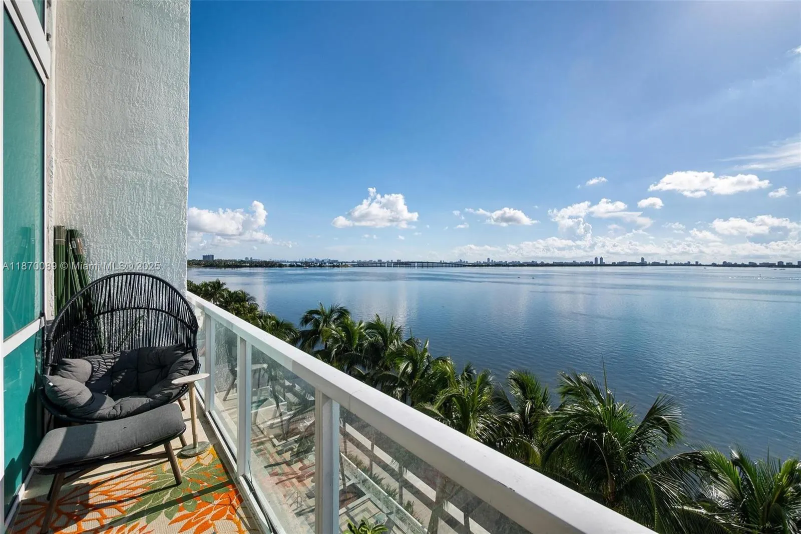 665 NE 25th St, #403