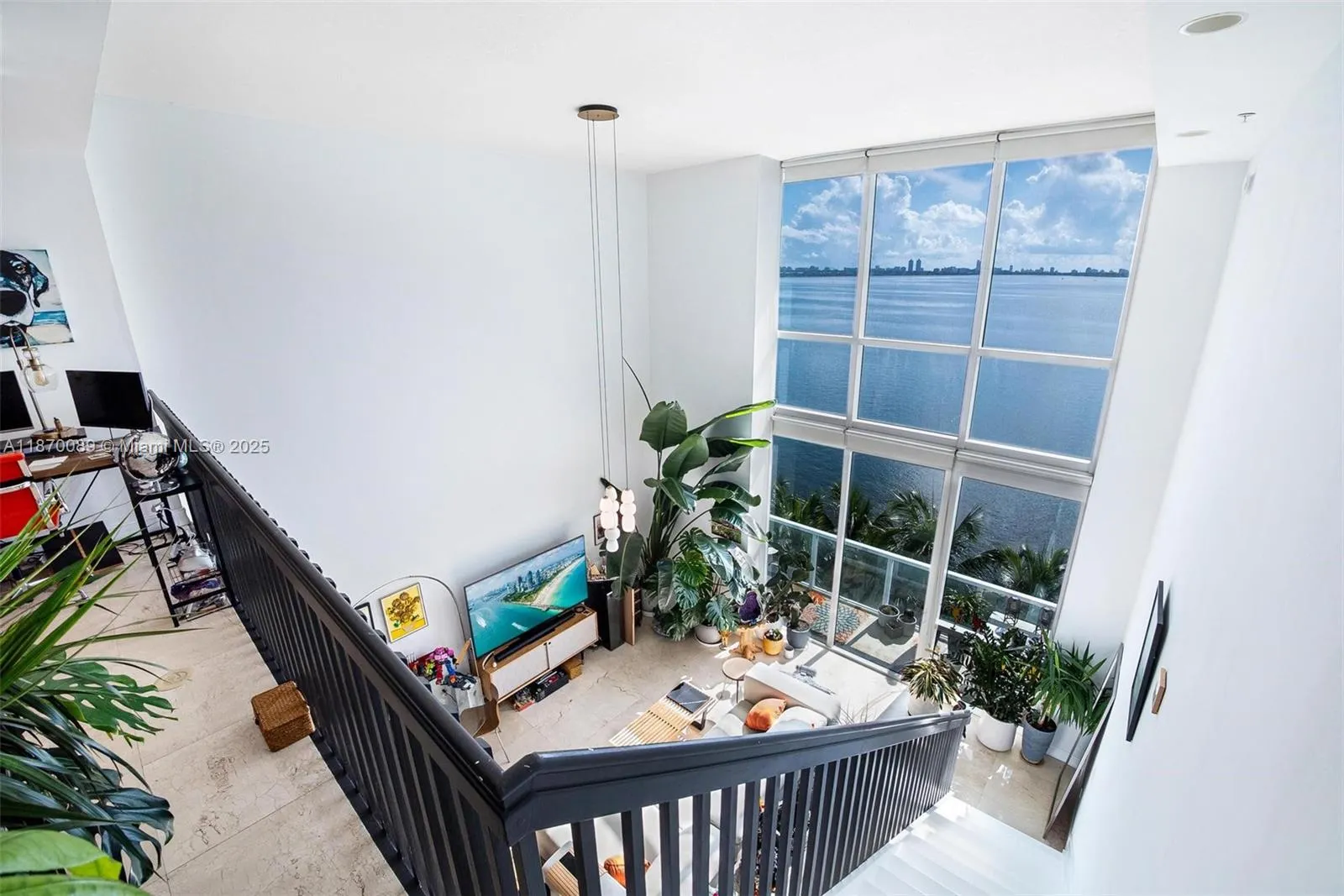 665 NE 25th St, #403