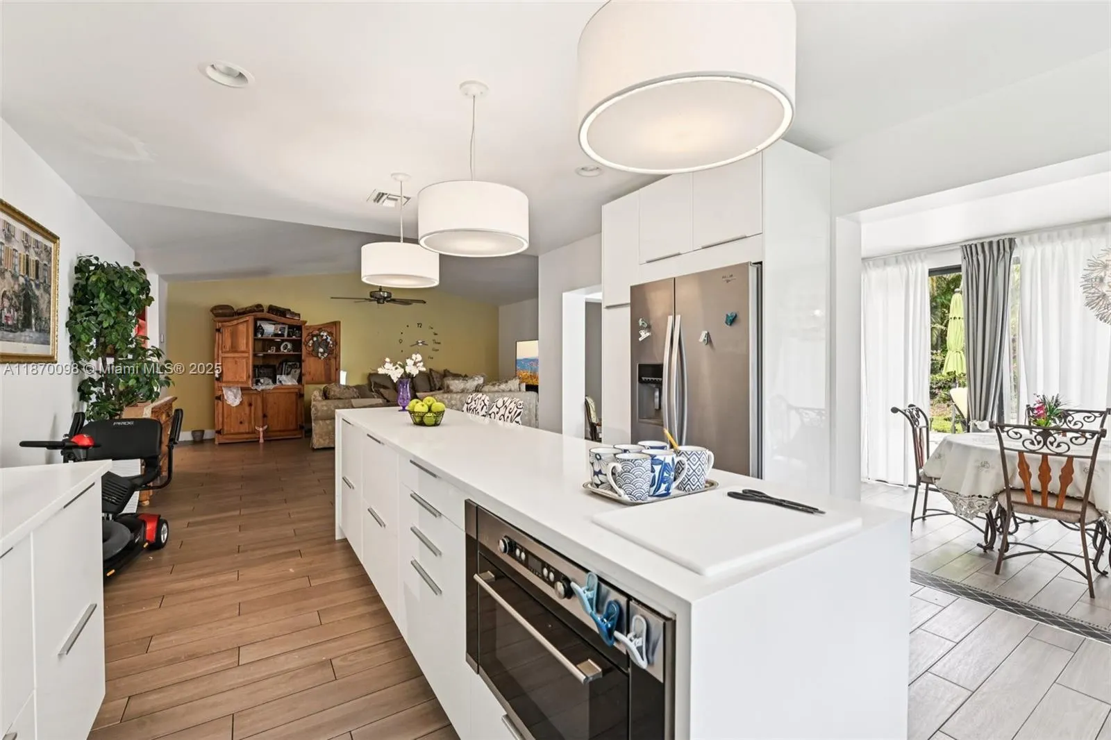 4314 Acacia Cir
