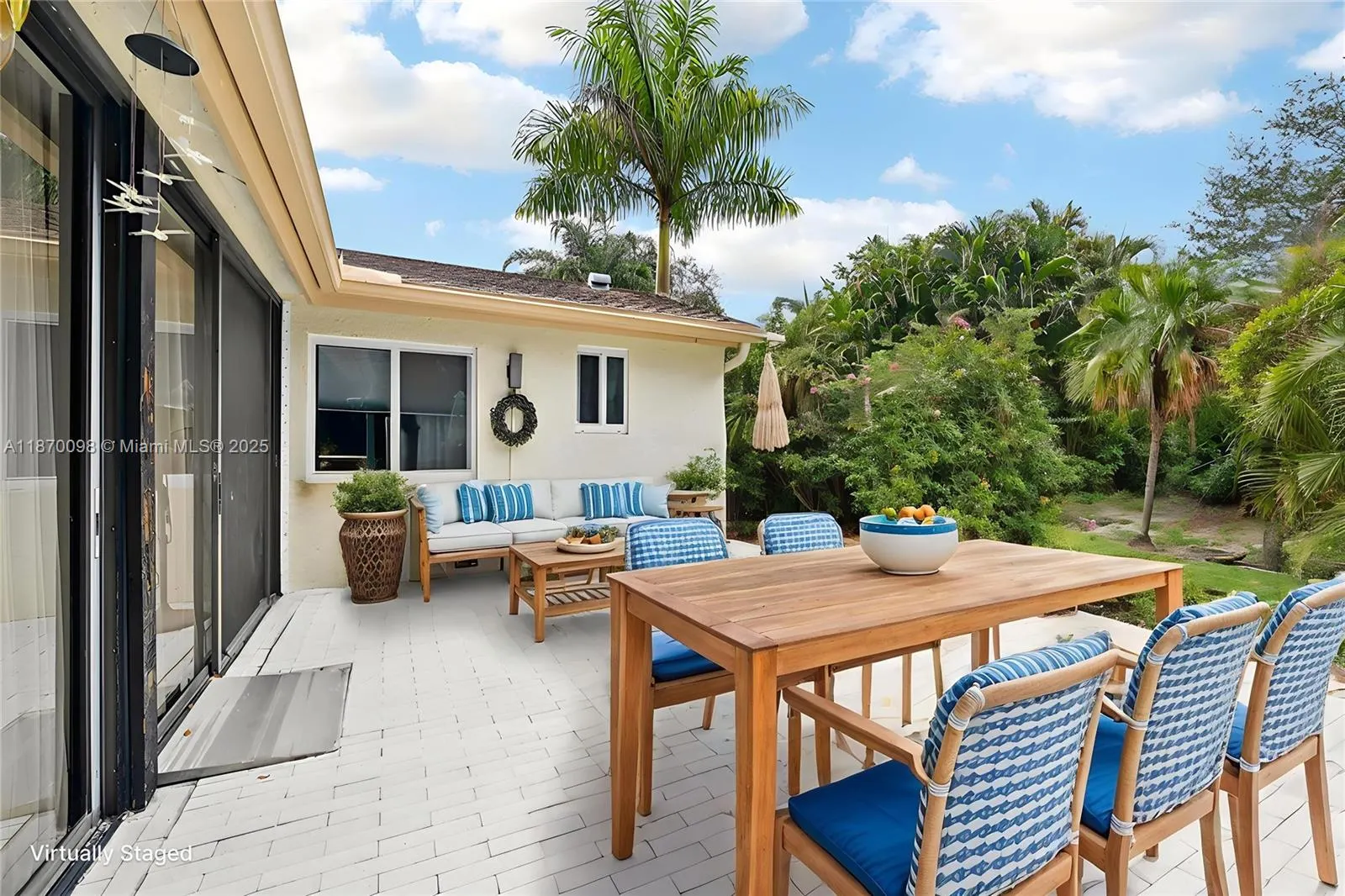 4314 Acacia Cir