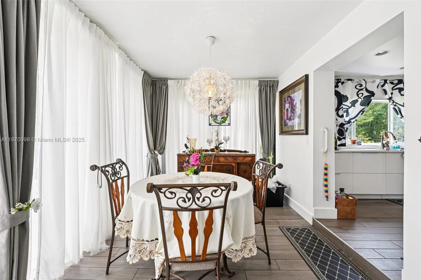 4314 Acacia Cir
