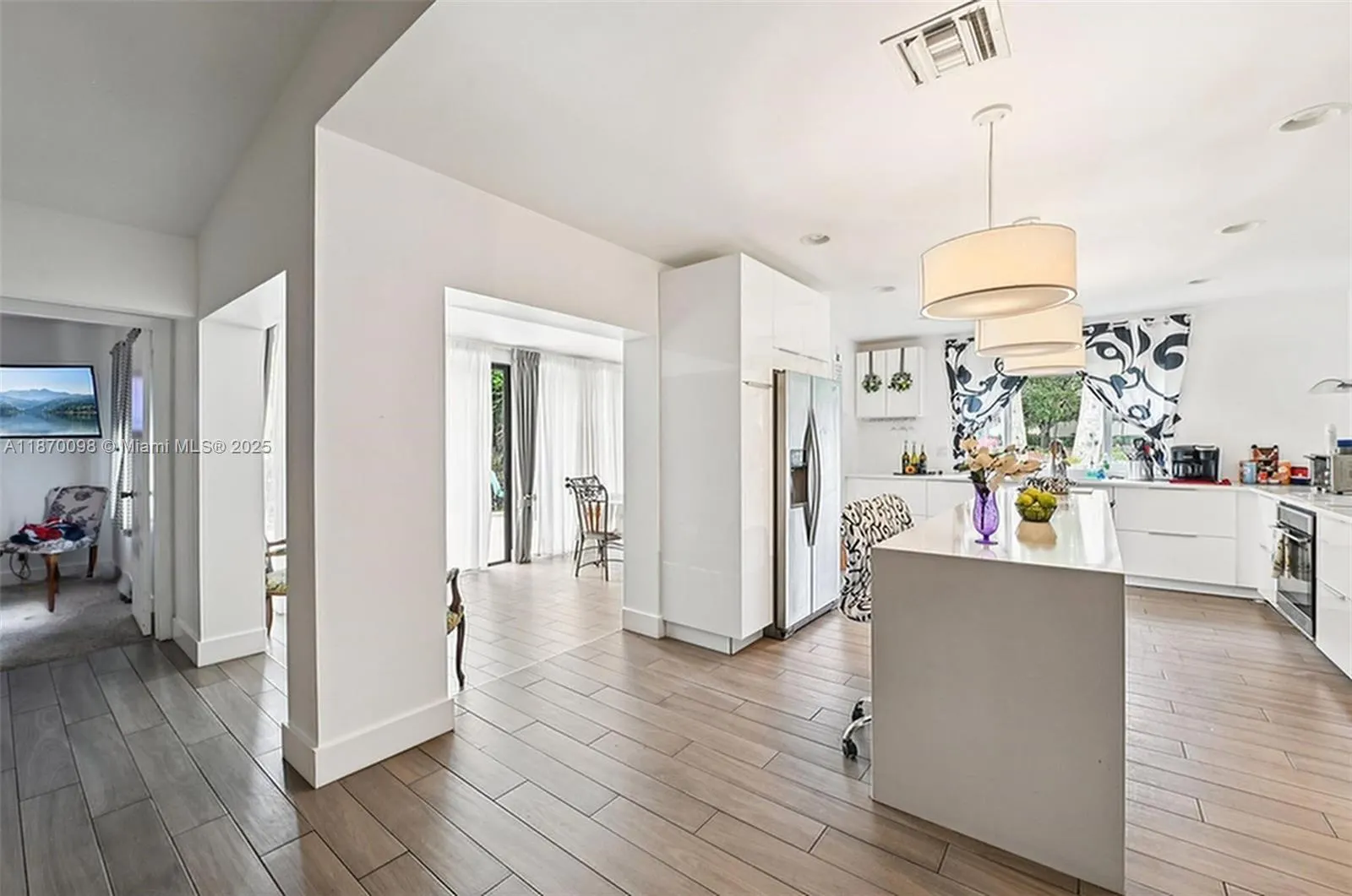 4314 Acacia Cir