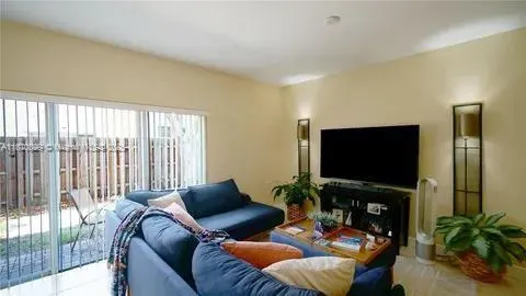 1420 NE 33rd Ave, #110-15