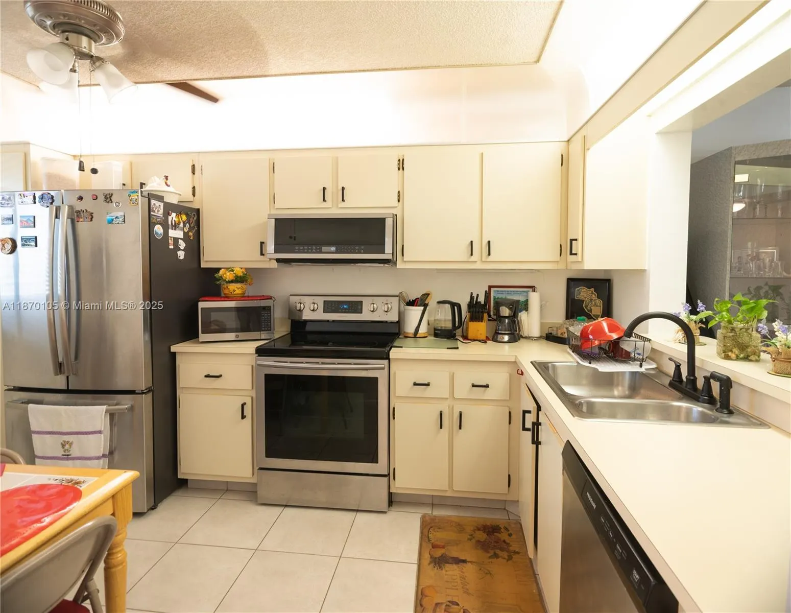 3178 Via Poinciana, #303