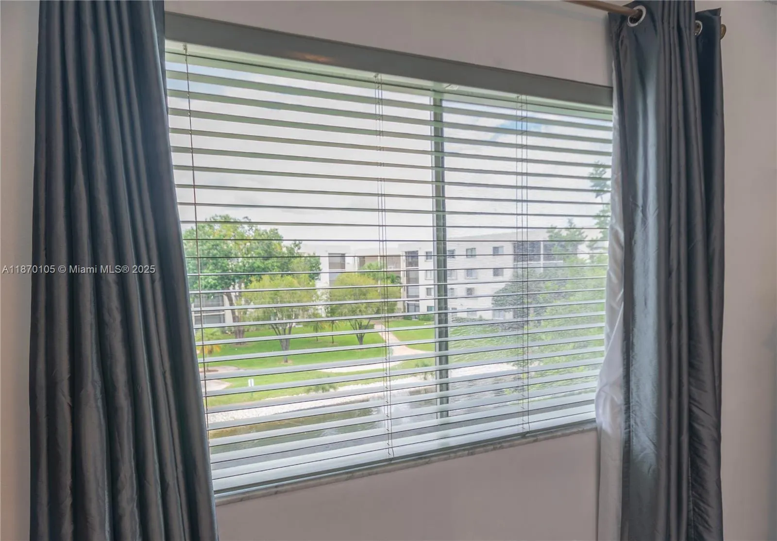 3178 Via Poinciana, #303