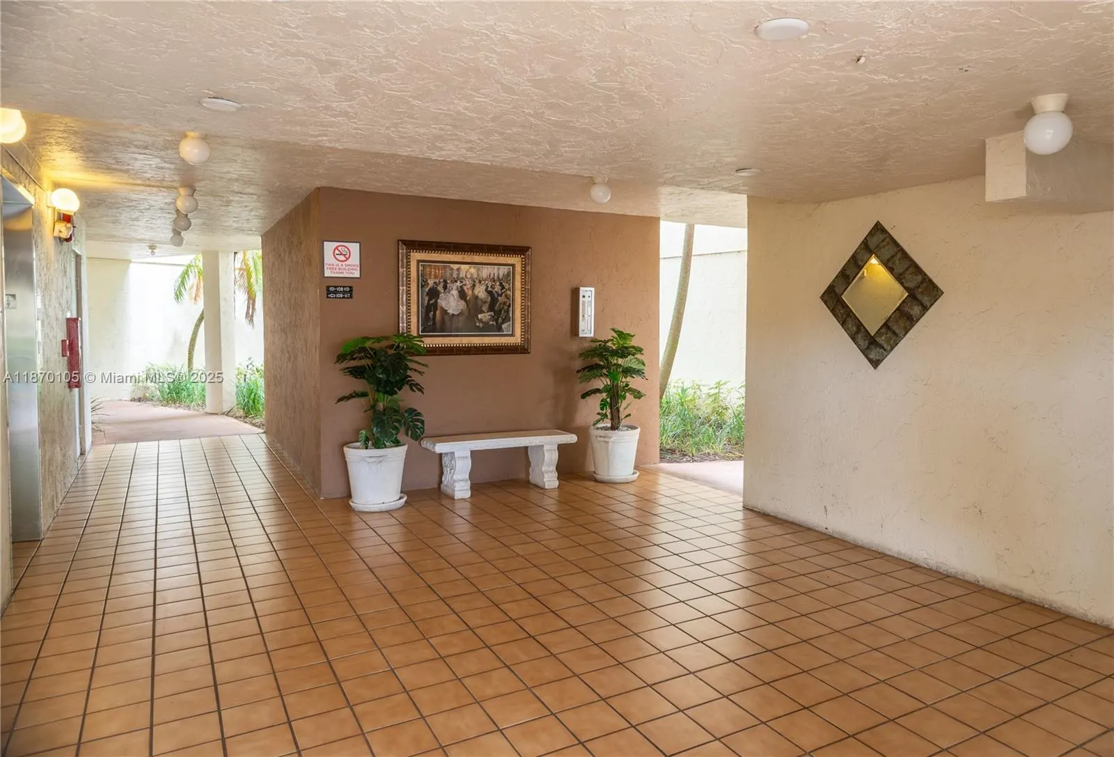 3178 Via Poinciana, #303
