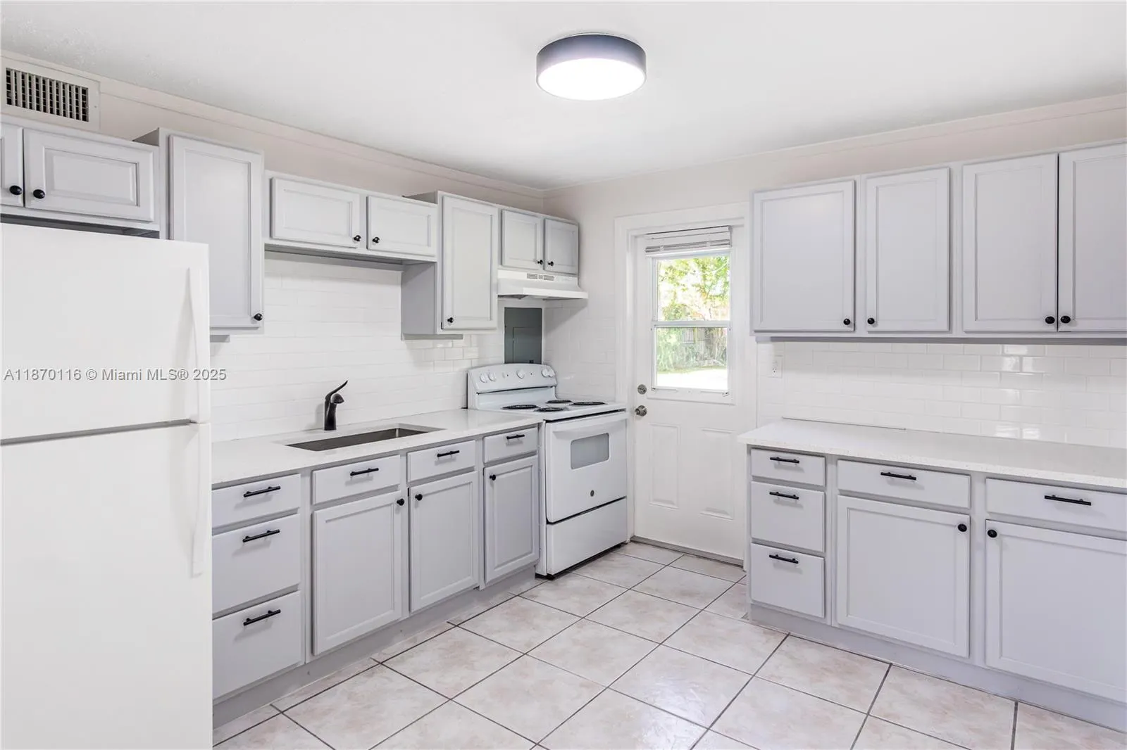 134 Miami Gardens Rd