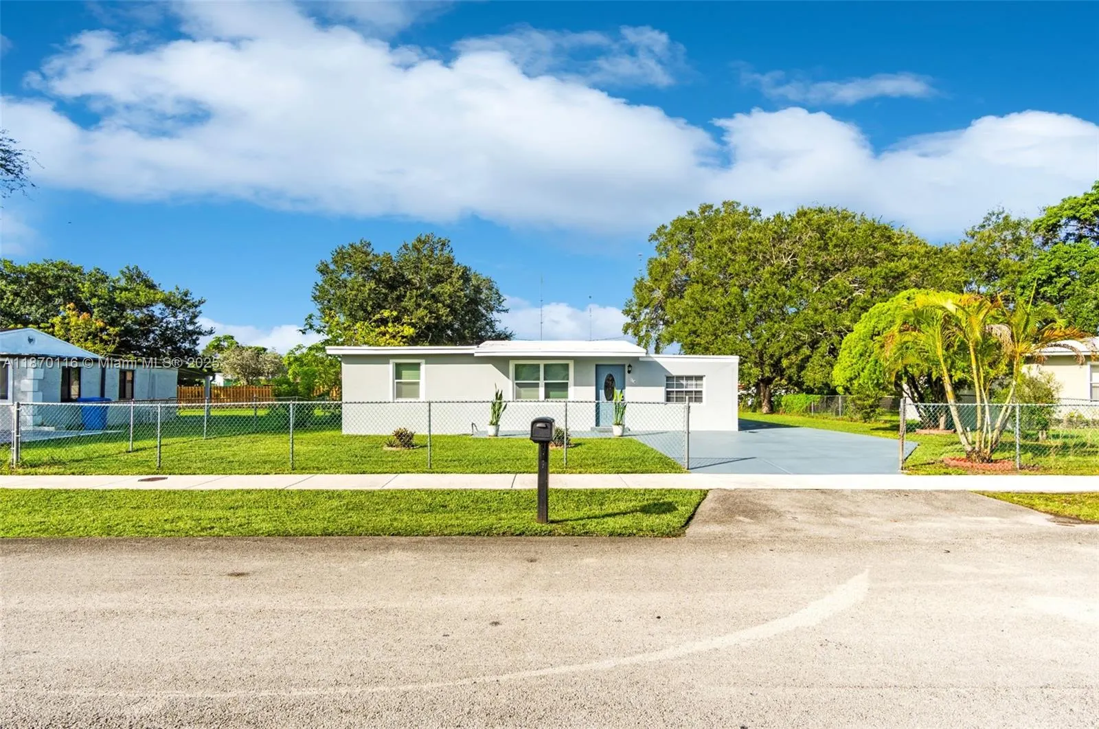 134 Miami Gardens Rd