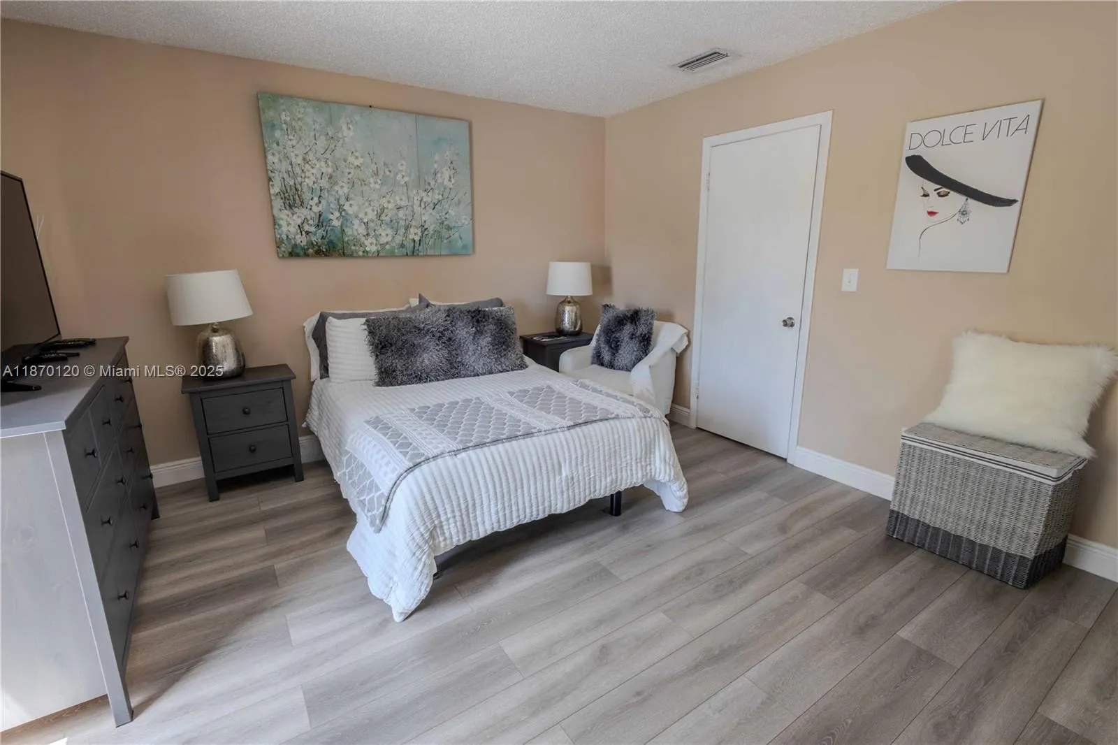 2435 SW 11th St, #9-B