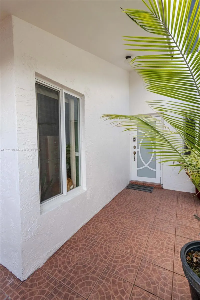2435 SW 11th St, #9-B