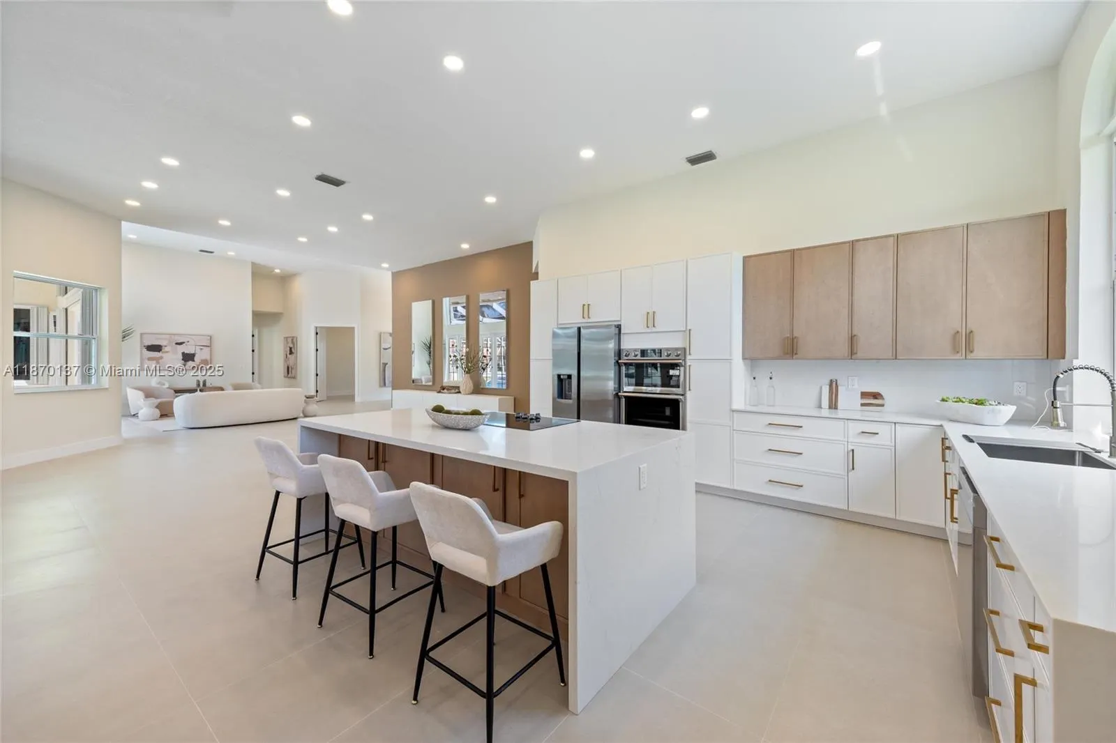 12140 NW 10th St