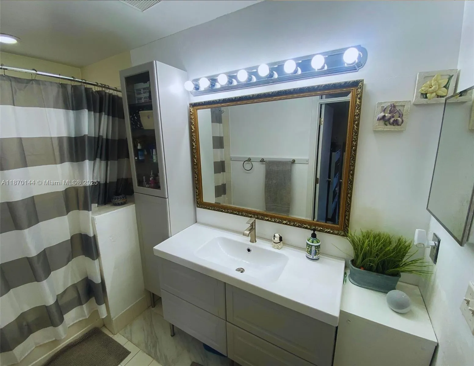 965 SW 180th Ter