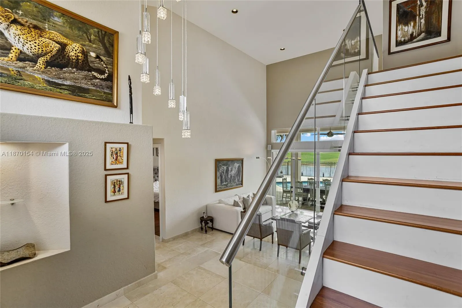 2706 Oakmont