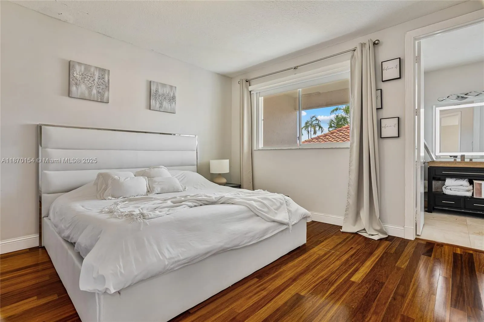 2706 Oakmont