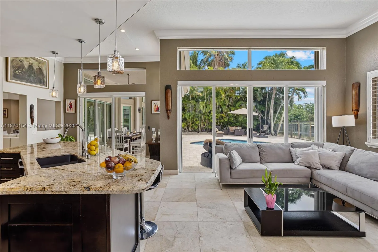 2706 Oakmont