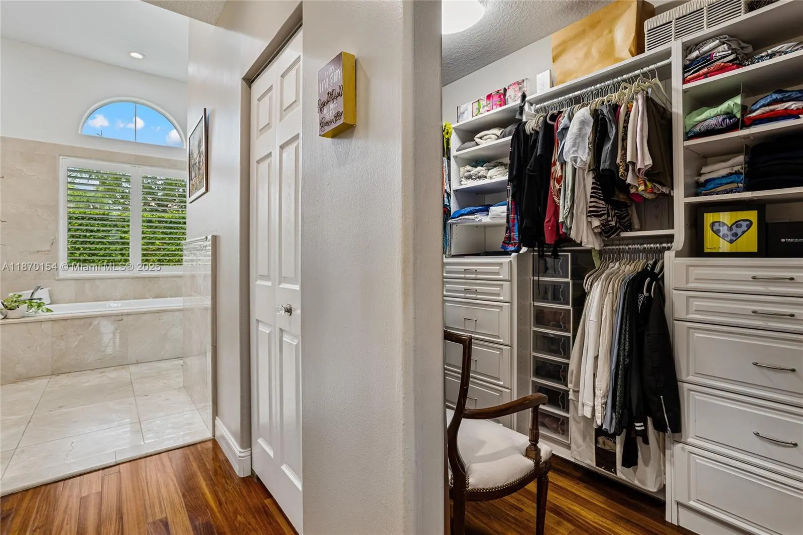 2706 Oakmont